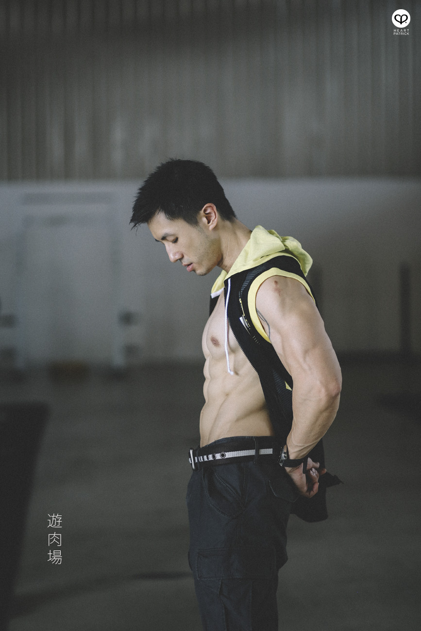 asian male portrait bodybuilding powerlifting gym fitness sixpack